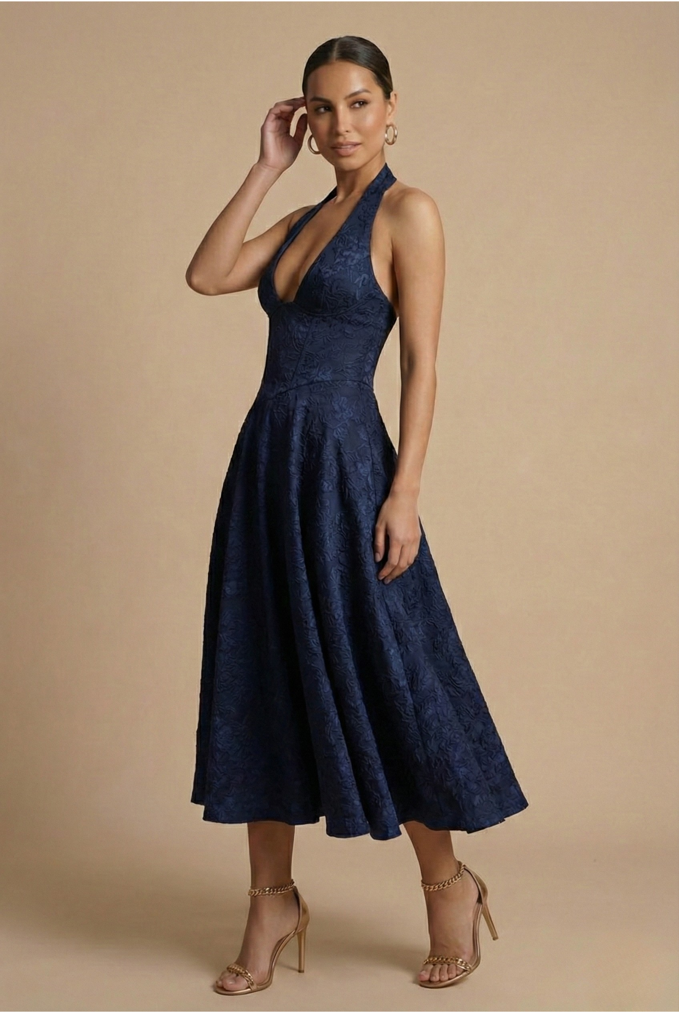 Robe de Soirée Midi Col Licou Femme Élégante – Image 3
