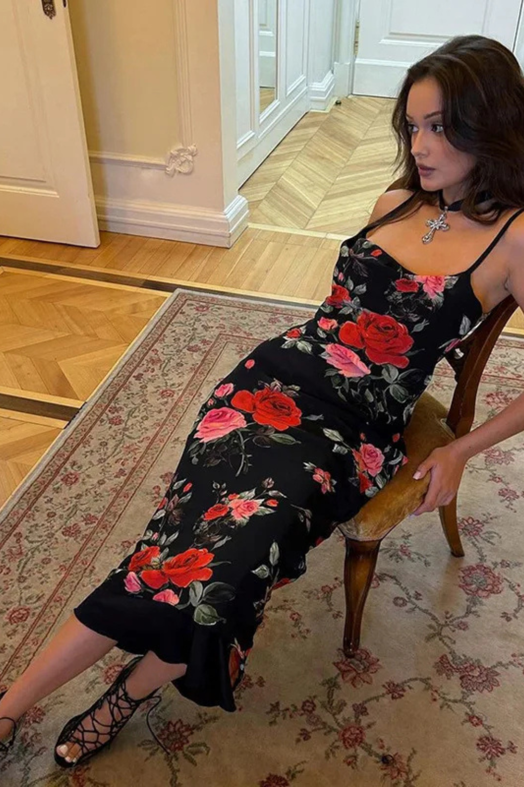 Robe longue ajustée bretelles fines motif floral été – Image 9