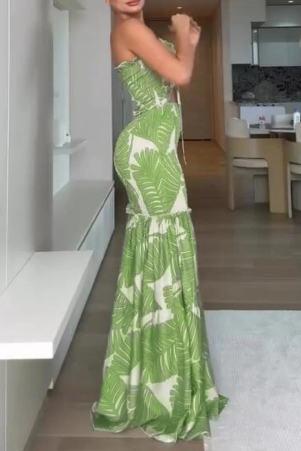 Robe d'été femme motif tropical sans bretelles ajourée – Image 6