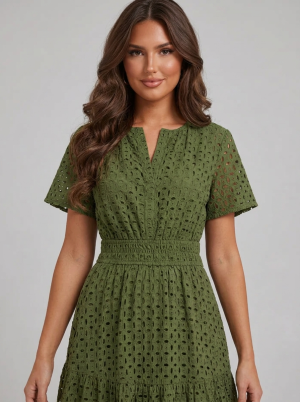 Robe femme broderie anglaise silhouette trapèze