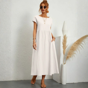 Robe femme fluide respirante style minimaliste