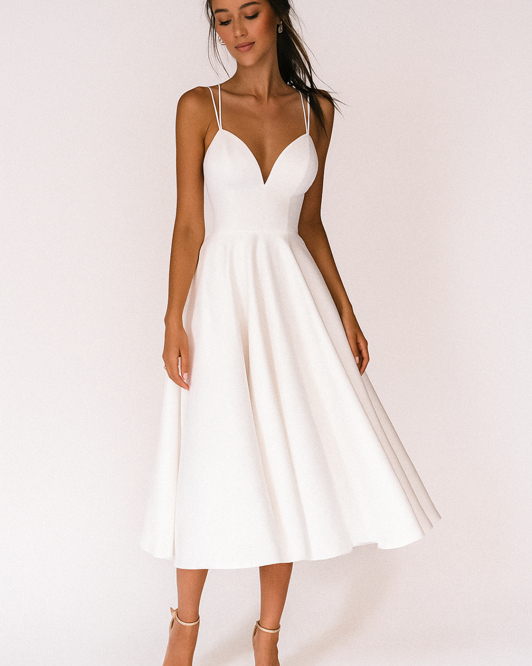 Robe femme lignes verticales structurées décolleté défini