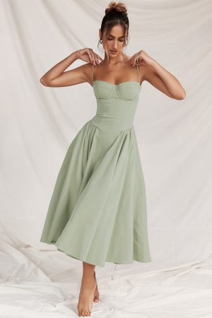 Robe femme bustier structuré silhouette flatteuse polyvalente