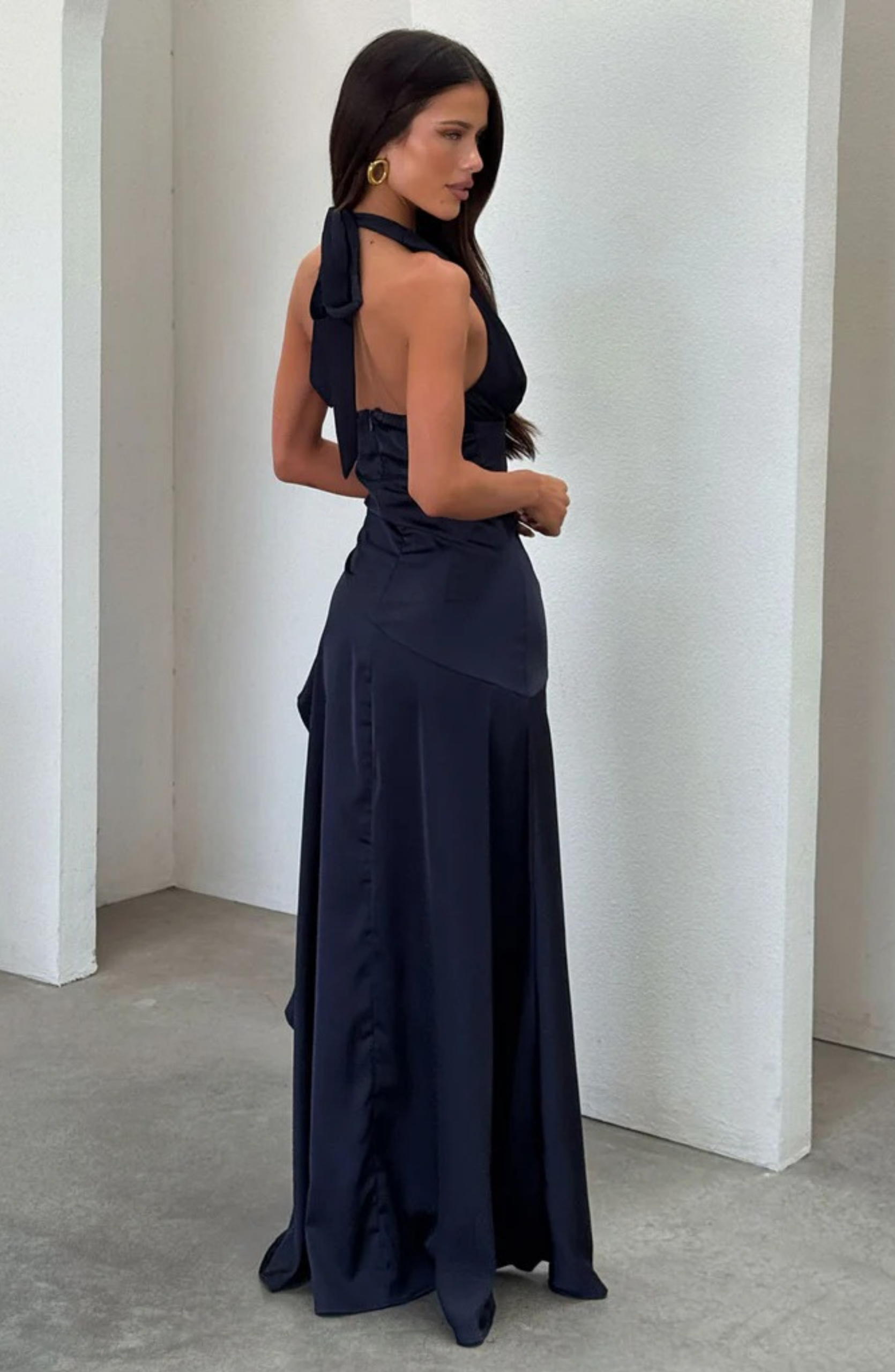 Robe femme longue en soie col bénitier fluide – Image 12