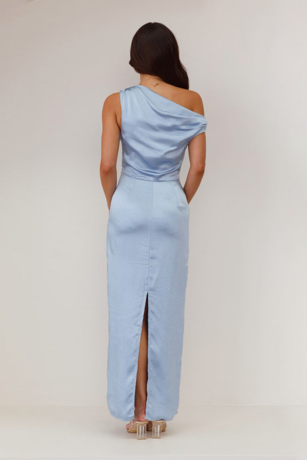 Robe femme satin épaule asymétrique soirée chic – Image 7