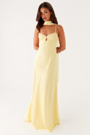 Robe femme élégante satinée fluide pour soirée