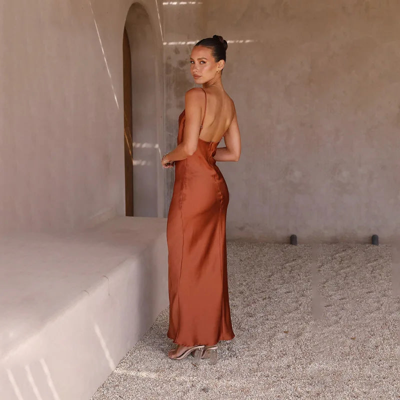 Robe femme satinée coupe ajustée festive – Image 9