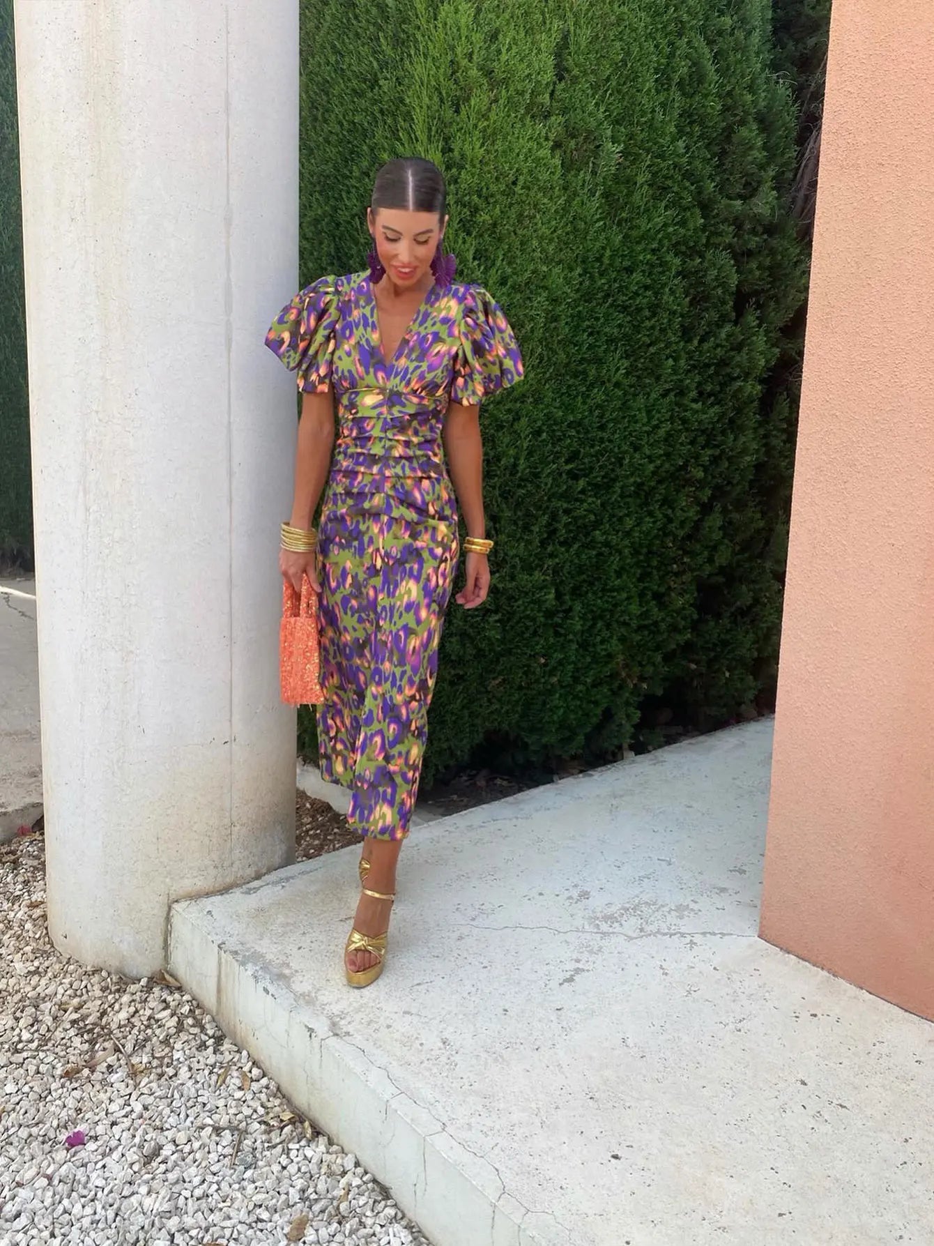 Robe femme fluide décolleté V manches bouffantes – Image 4