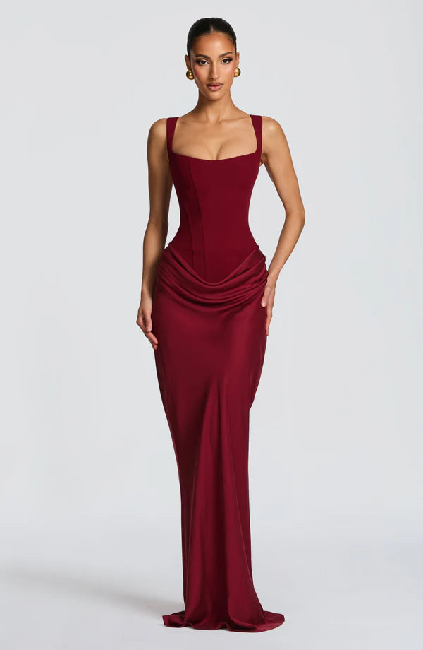Robe femme satin baleiné coupe fourreau