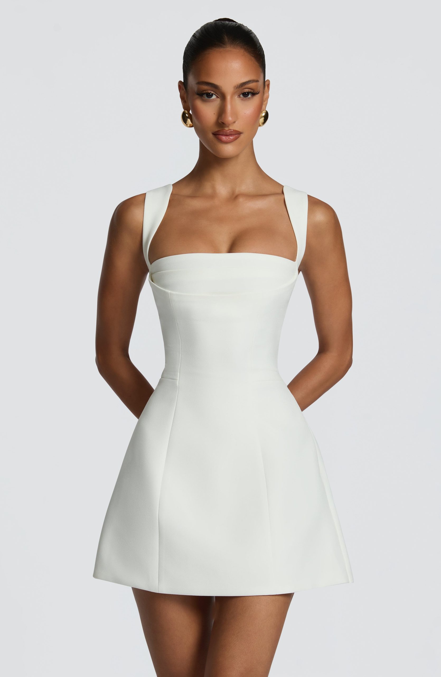 Robe femme blanche décolleté carré jupe trapèze