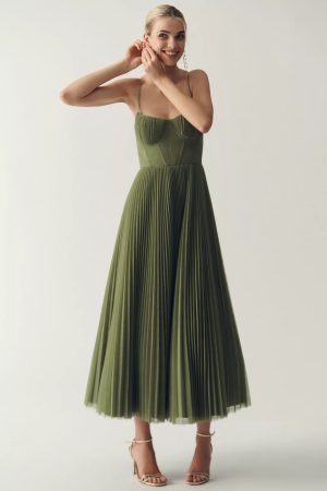 Robe femme décolleté cœur jupe midi plissée soirée