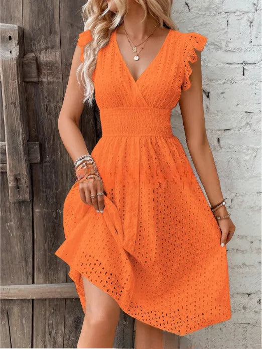 Robe femme ajourée col V estivale élégante – Image 8
