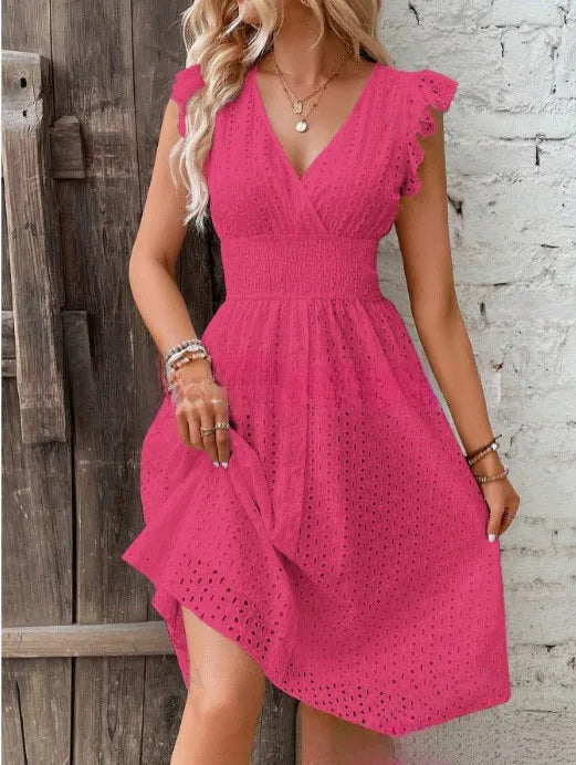 Robe femme ajourée col V estivale élégante – Image 6
