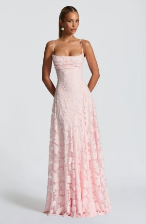 Robe femme élégante silhouette flatteuse douce