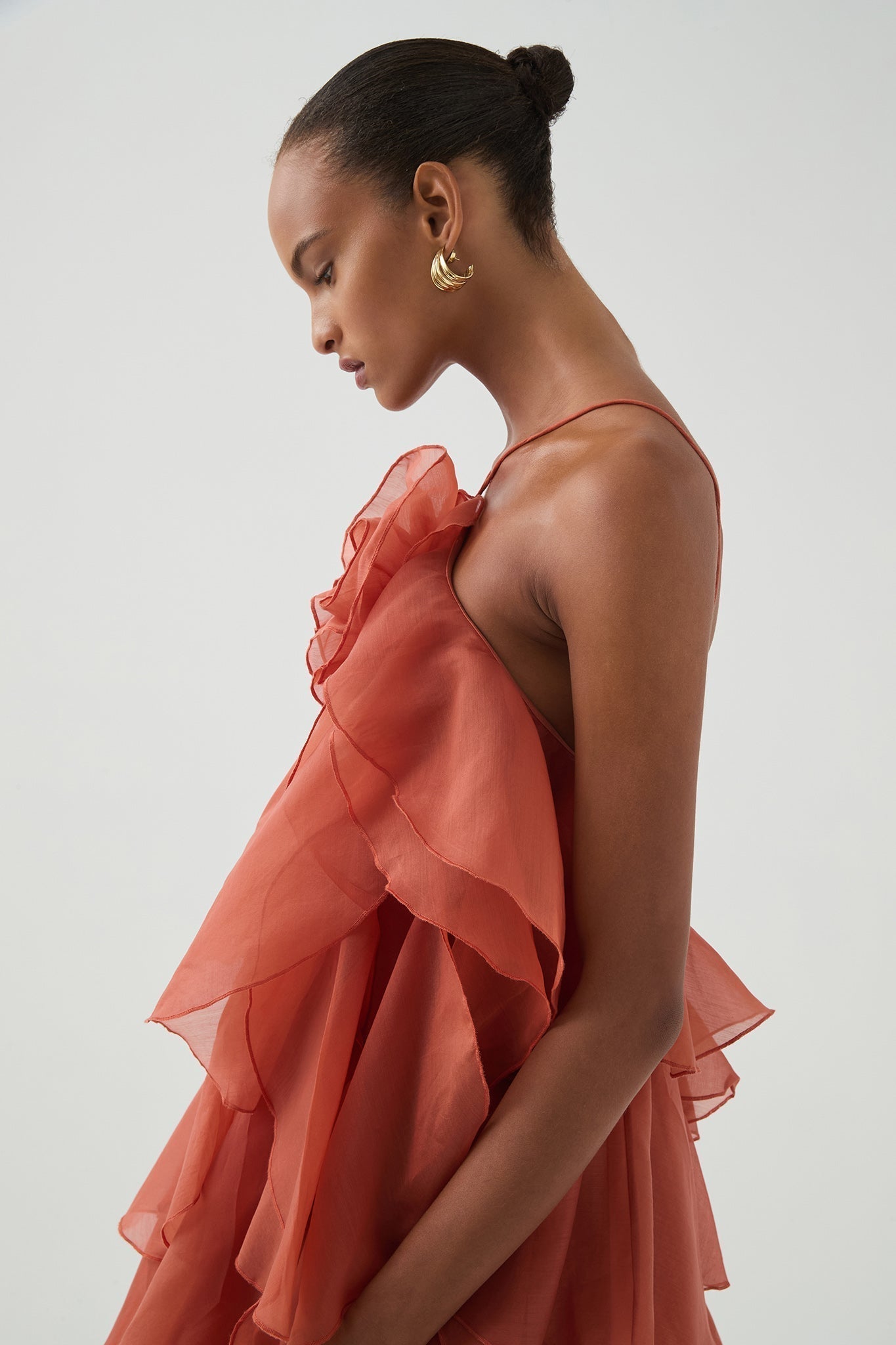 Robe longue femme soirées cérémonie détails sculpturaux – Image 3
