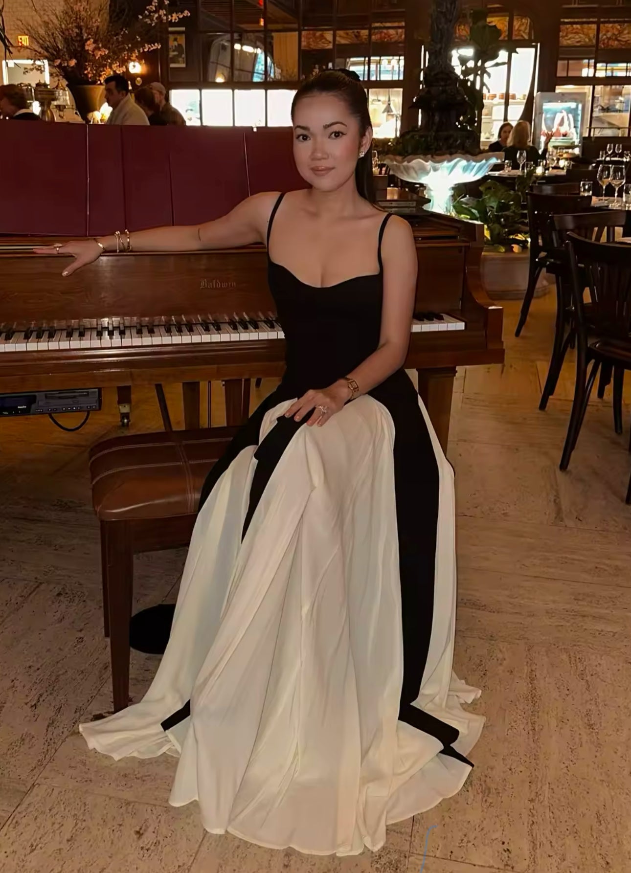 Robe femme longue décolleté cœur ourlet évasé – Image 6