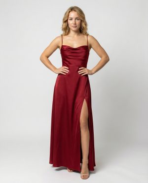 Robe femme silhouette flatteuse bretelles fines fluide