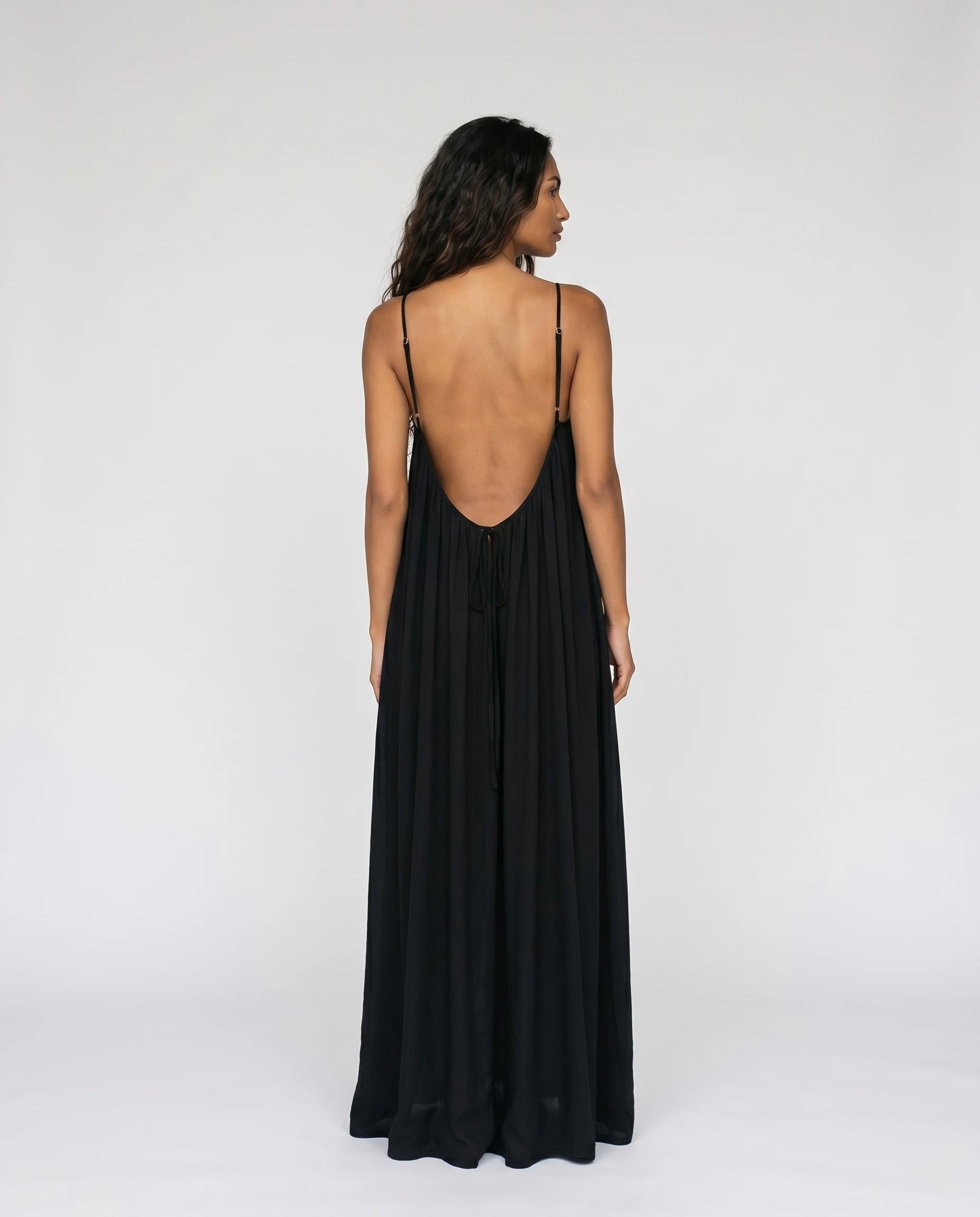 Robe femme dos nu lien à nouer doublée été