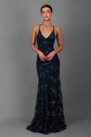 Robe femme décolleté V traîne élégante